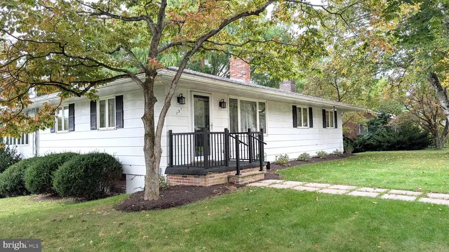 131 Oak St, Millheim, PA 16854 - #2