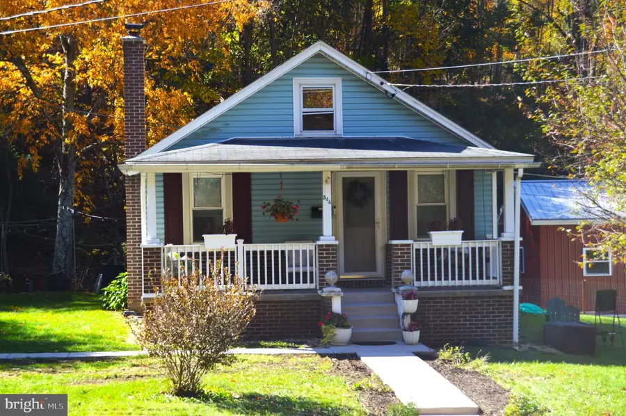 544 S Main St, Pleasant Gap, PA 16823 - #2