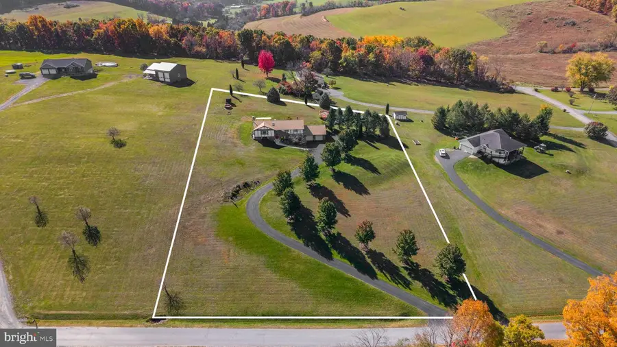 115 Heverly Ln, Bellefonte, PA 16823 - #2