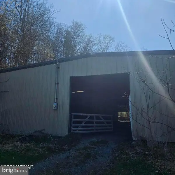 250 Langs Lane, MILL HALL, PA 17751