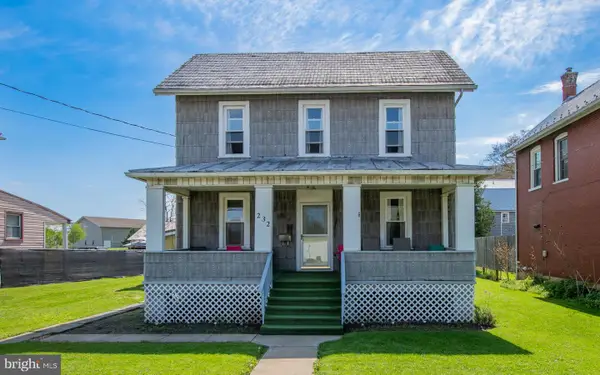 232 Pennsylvania Avenue, MILL HALL, PA 17751
