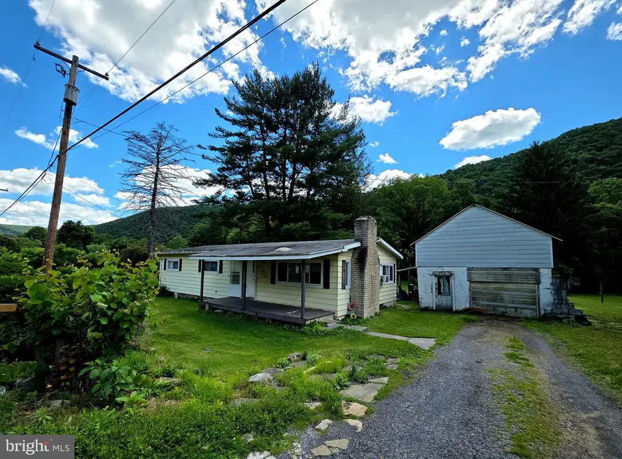 906 Central Ave, Renovo, PA 17764 - #2