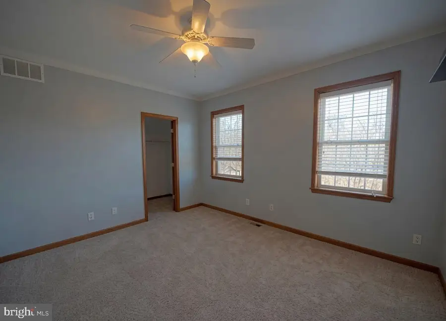 74 Shinndig Ln, Mill Hall, PA 17751 - #3