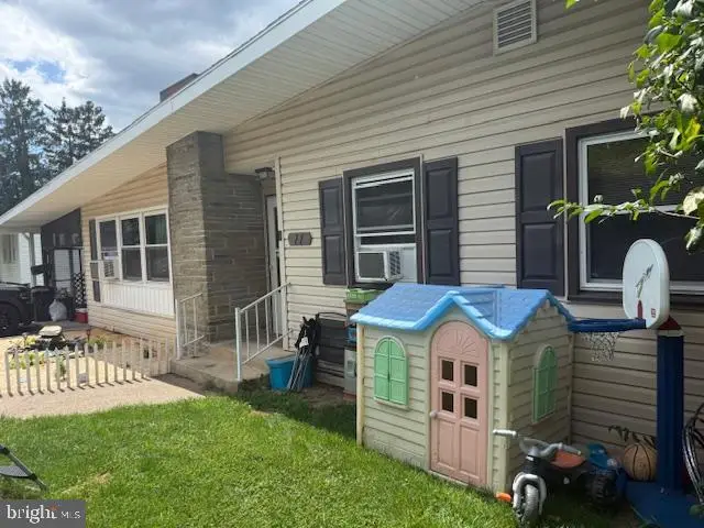 11 Magnolia Dr, Lock Haven, PA 17745 - #3