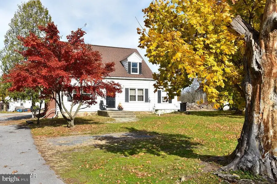 121 Country Club Ln, Mill Hall, PA 17751 - #2