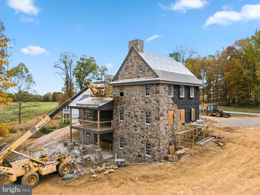 87 Brownstone Ln, Elverson, PA 19520 - Image #3