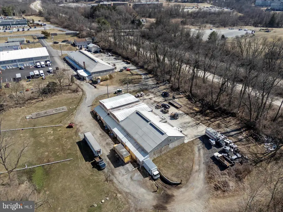 501 N Walnut Rd, Kennett Square, PA 19348 - Image #2