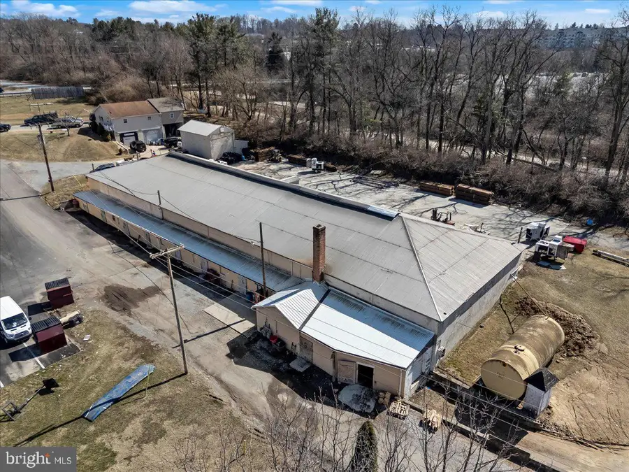 501 N Walnut Rd, Kennett Square, PA 19348 - Image #2