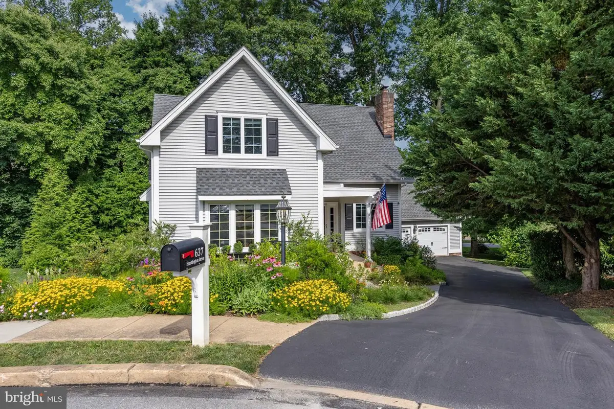 637 Huntington Dr, Downingtown, PA 19335 - Image #1