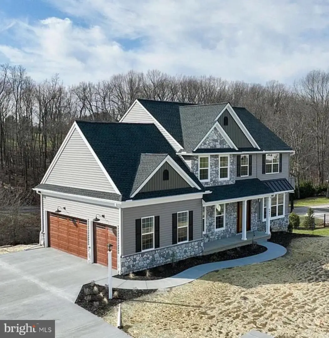 167 Ellicott Rd, Avondale, PA 19311 - Image #1