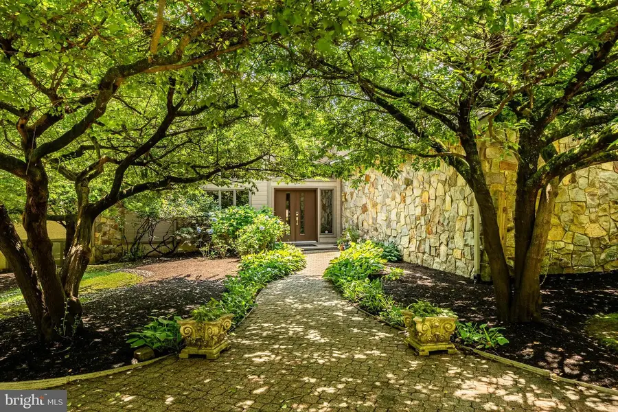 7 Bittersweet Dr, West Chester, PA 19382 - Image #2