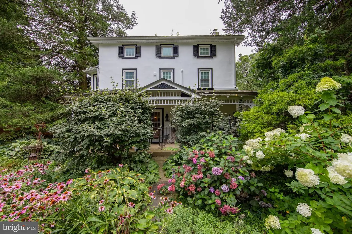 4 Seminary Rd, Glenmoore, PA 19343 - Image #1