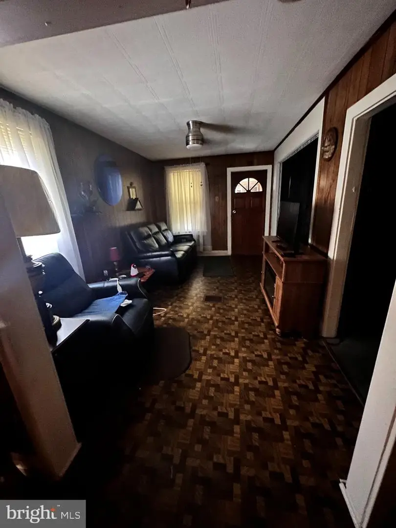 107 Ash St, Coatesville, PA 19320 - Image #2