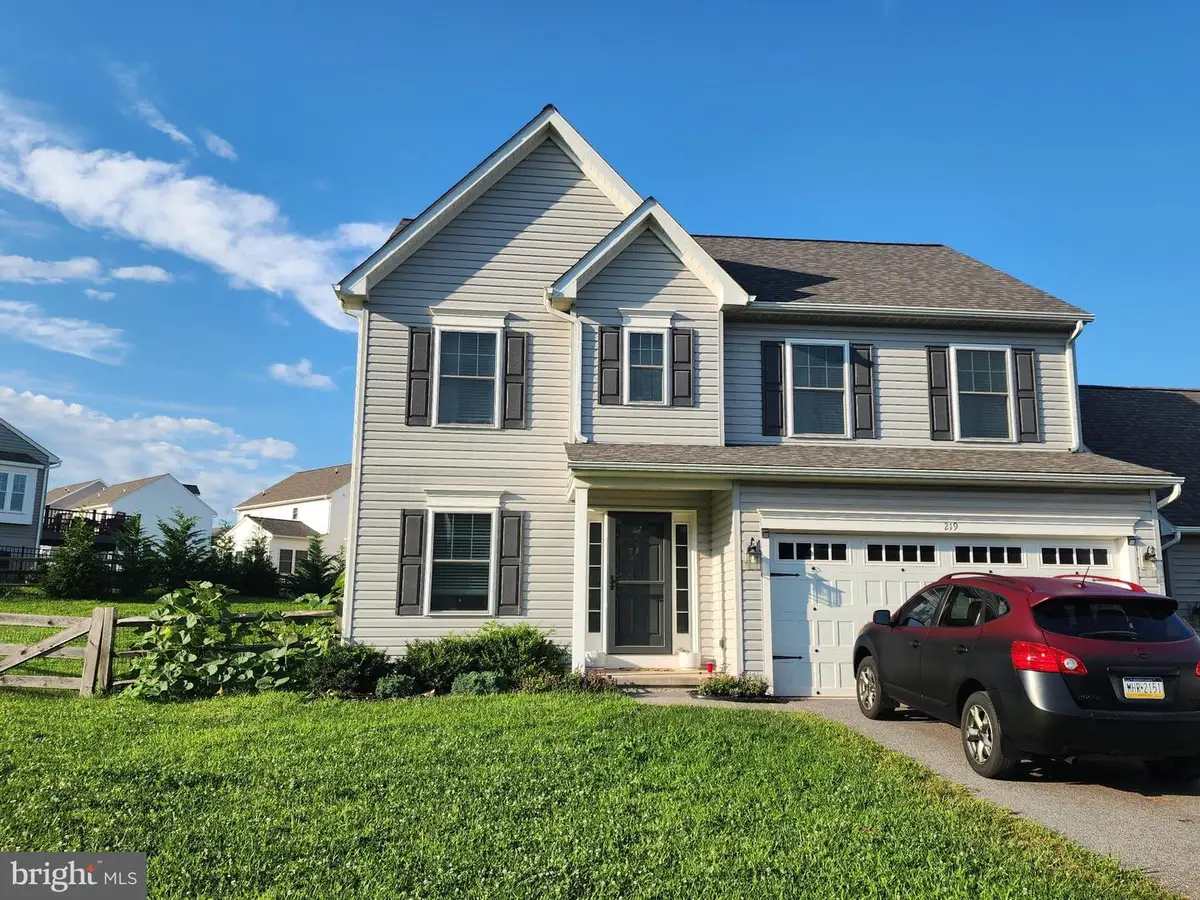 219 Greenwood Dr, Oxford, PA 19363 - Image #1