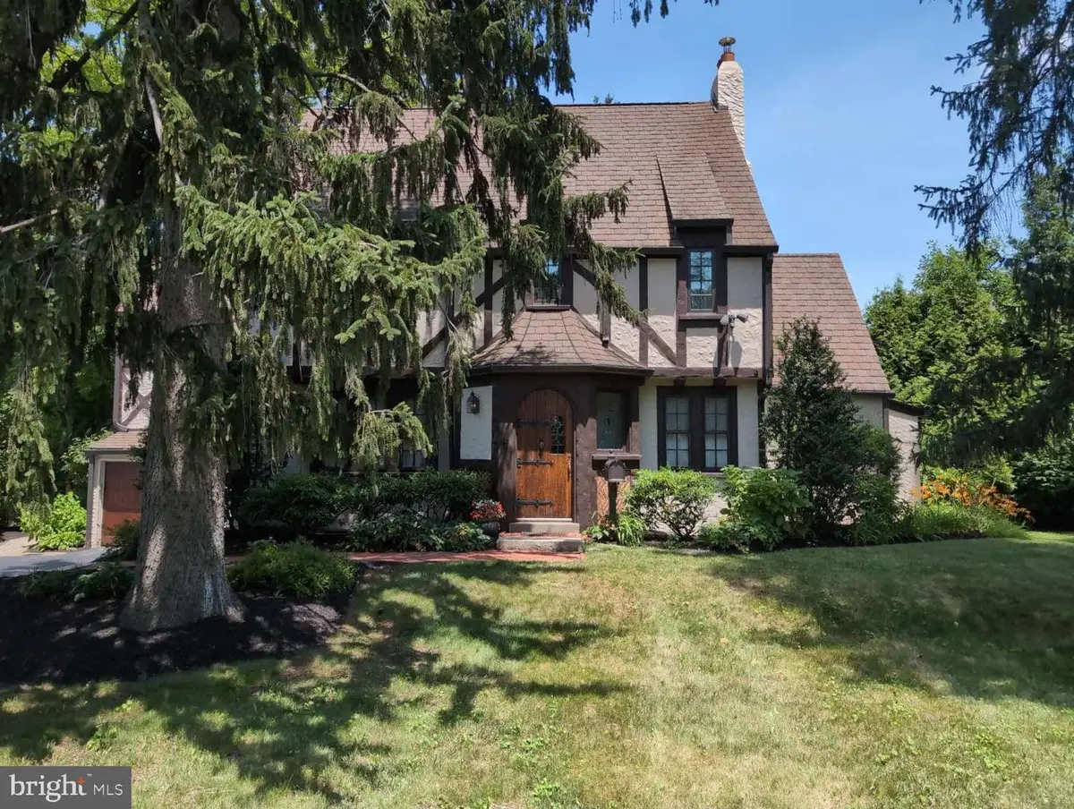 273 Strafford Ave, Wayne, PA 19087 - Image #1