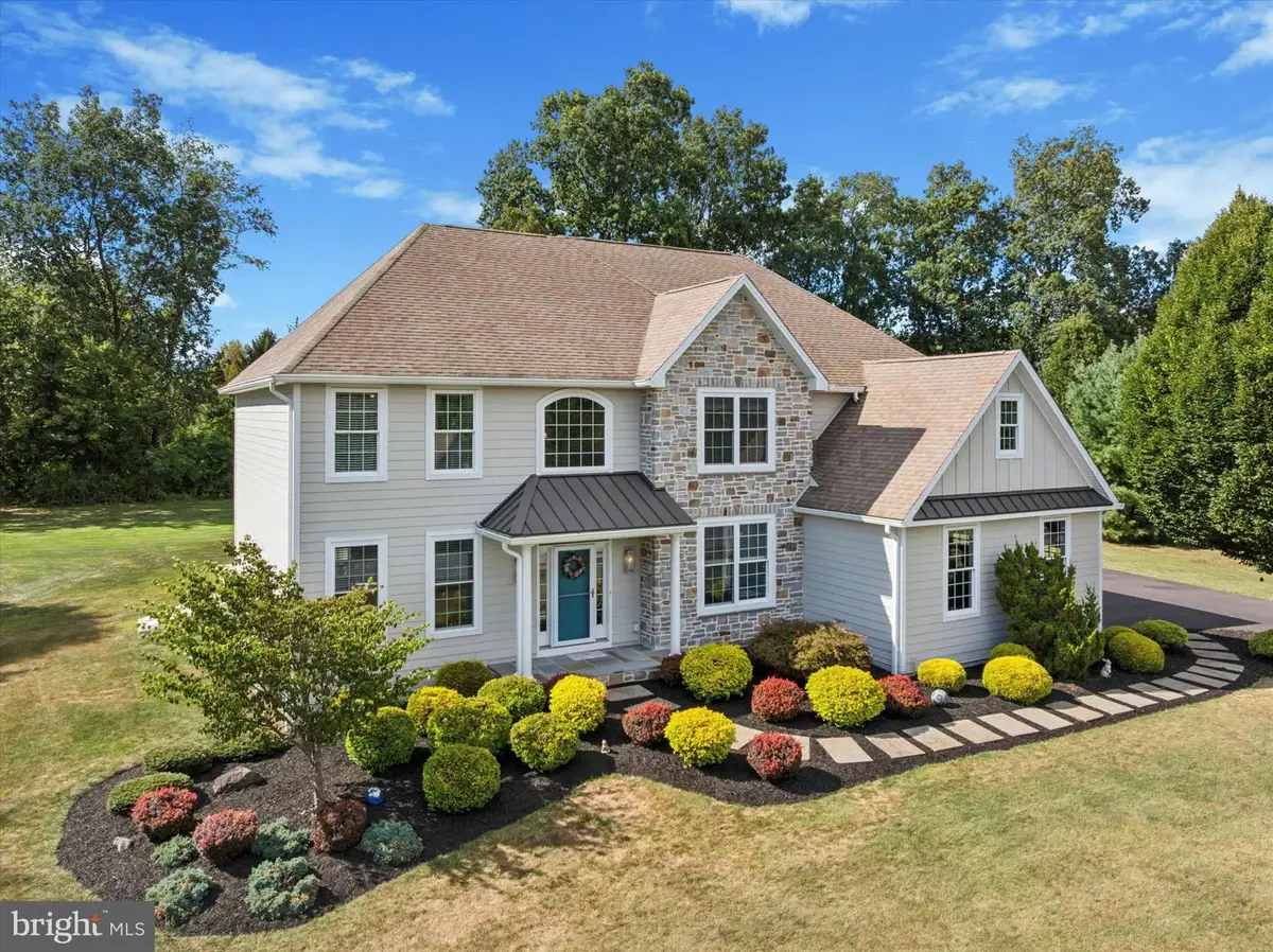 150 Horseshoe Ln, Pottstown, PA 19465 - Image #1