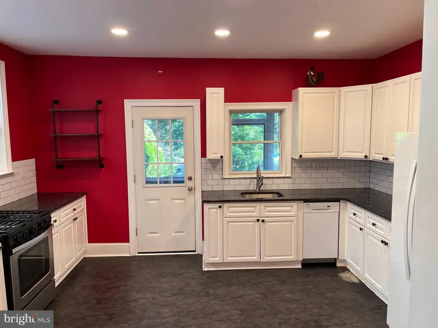 256 Chestnut St, Spring City, PA 19475 - Image #2