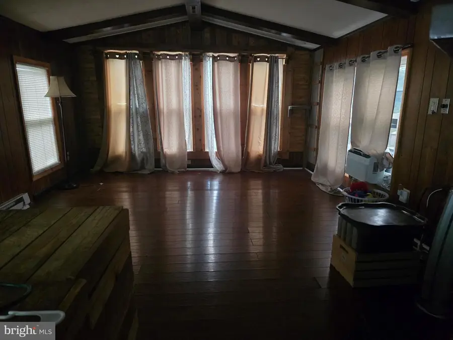 122 Penn Dr, Coatesville, PA 19320 - Image #2