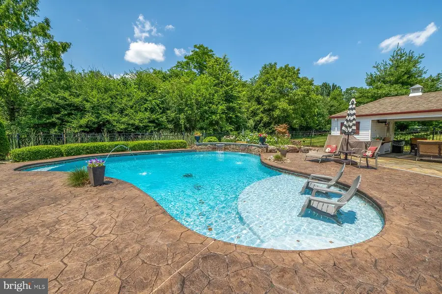 46 Meadow Ln, Pottstown, PA 19465 - Image #2