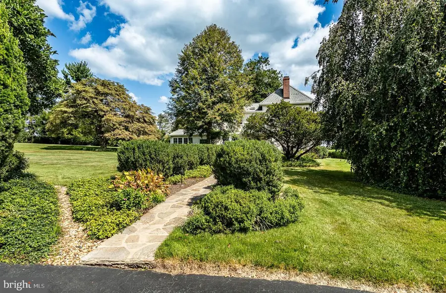 1053 Unionville Wawaset Rd, Kennett Square, PA 19348 - Image #2