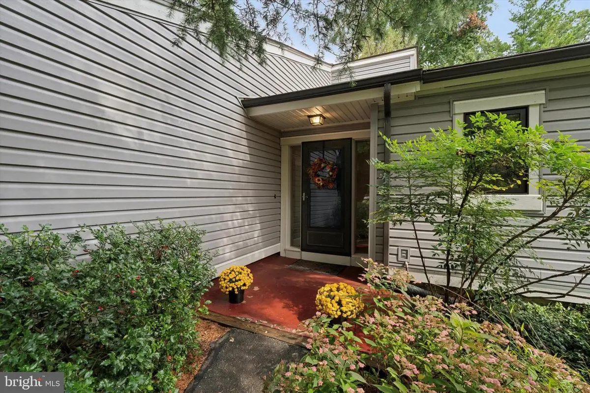 141 Chandler Dr, West Chester, PA 19380 - Image #1