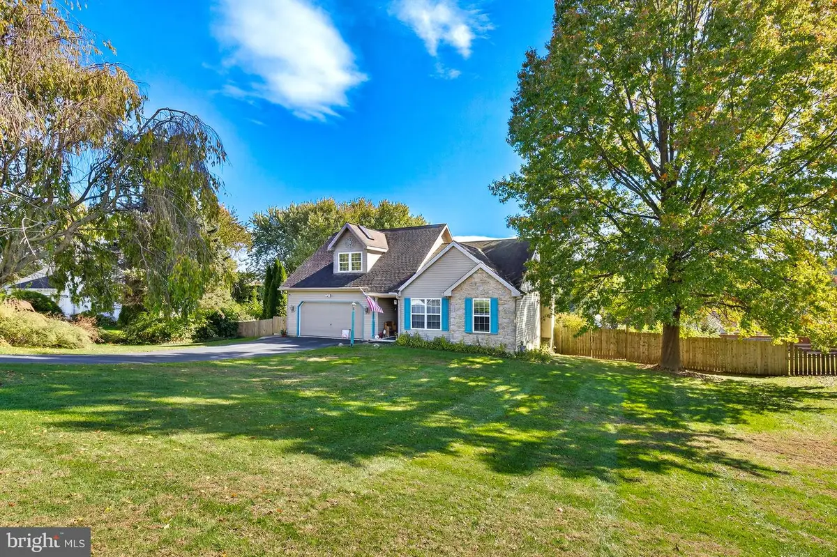 675 Glen Run Dr, Atglen, PA 19310 - Image #1