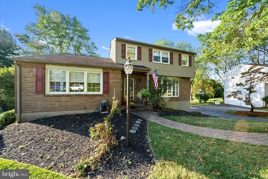 214 Louis Dr, Exton, PA 19341 - Image #2