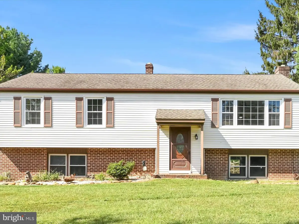 1514 Hillcrest Ln, Downingtown, PA 19335 - Image #1