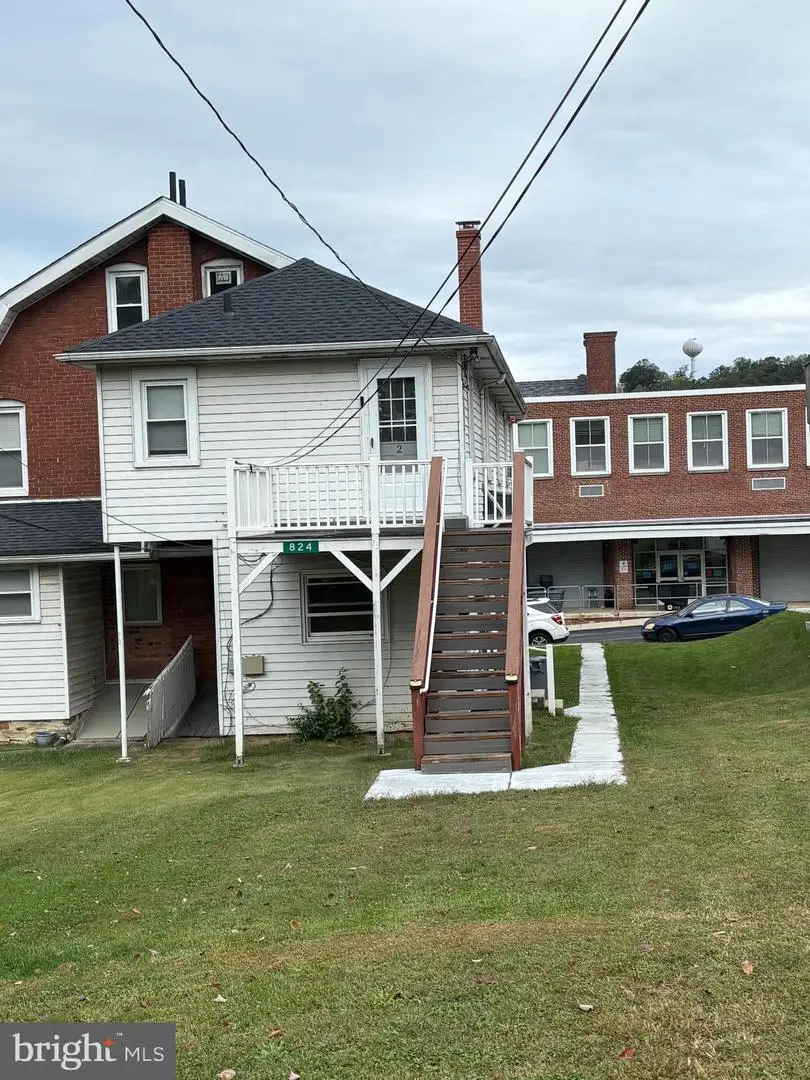 824 Stirling St, Coatesville, PA 19320 - Image #2