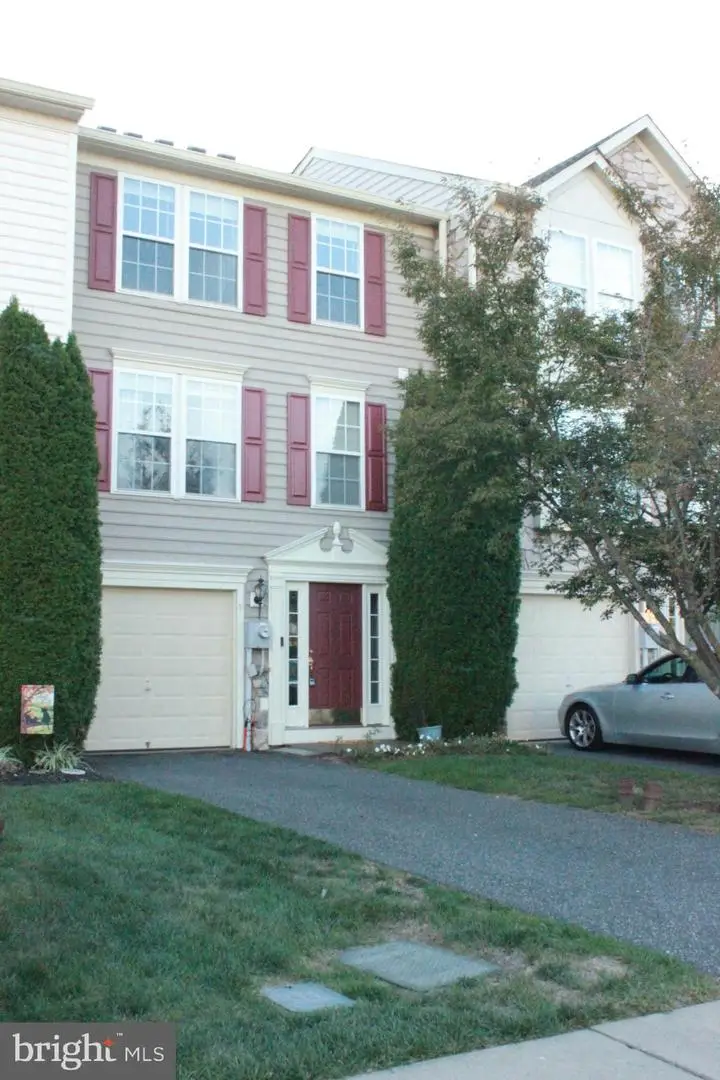 5 N Savanna Dr, Pottstown, PA 19465 - Image #2