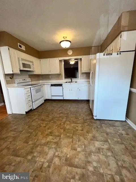 801 Winchester Ct #801, West Chester, PA 19382 - Image #3