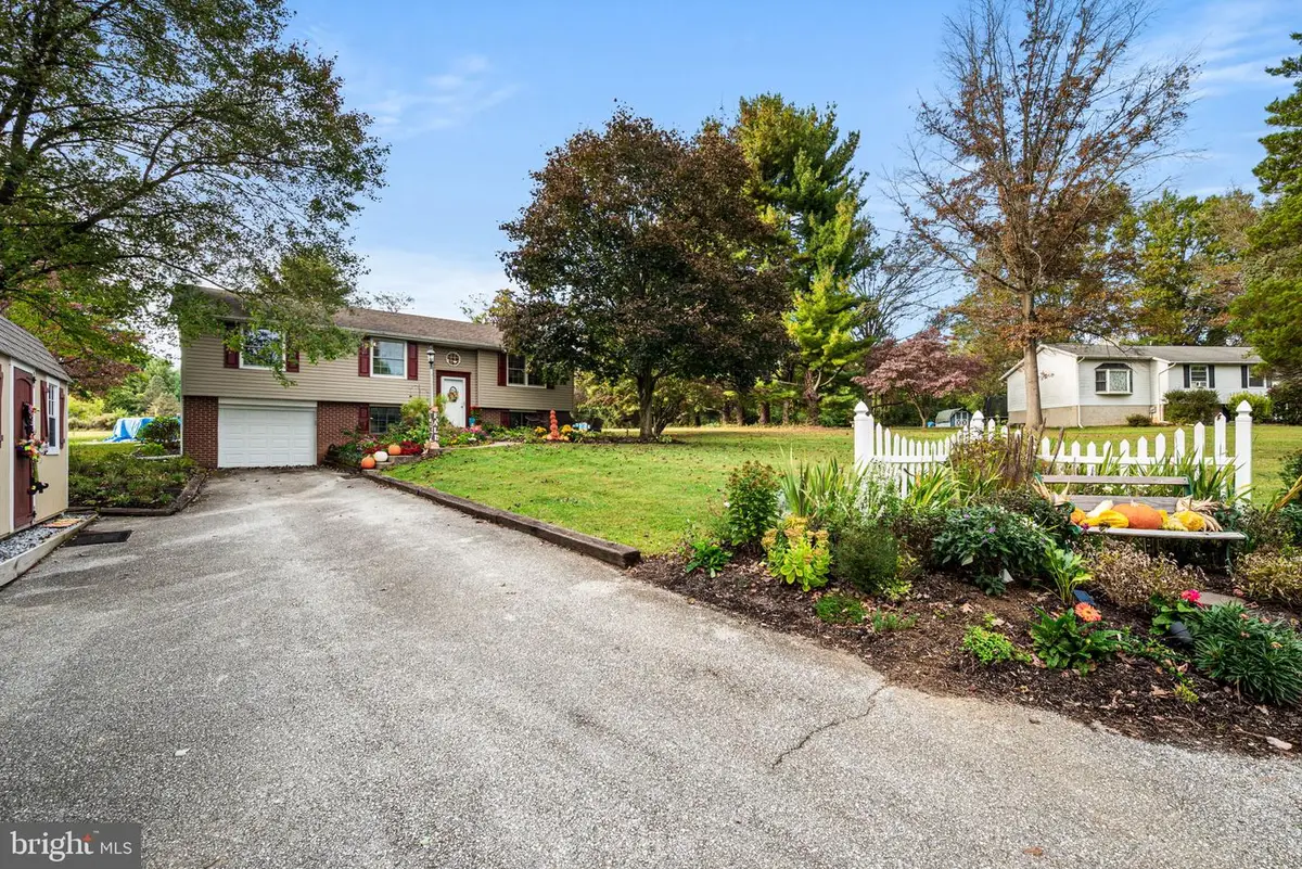 114 Wendy Cir, Coatesville, PA 19320 - Image #1
