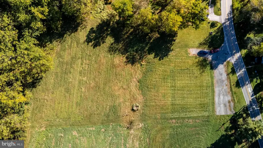 187 E Hillendale Rd, Kennett Square, PA 19348 - Image #2