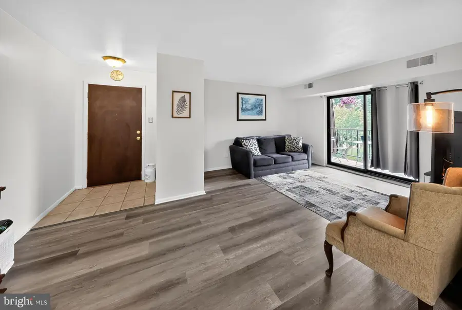 521 Valley Dr #521, West Chester, PA 19382 - Image #3