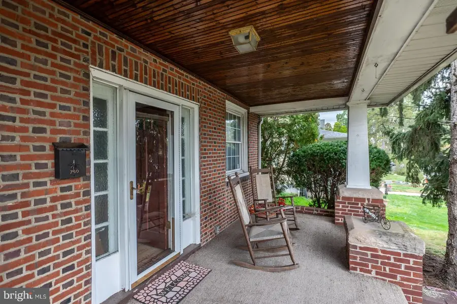 760 Starr St, Phoenixville, PA 19460 - Image #2