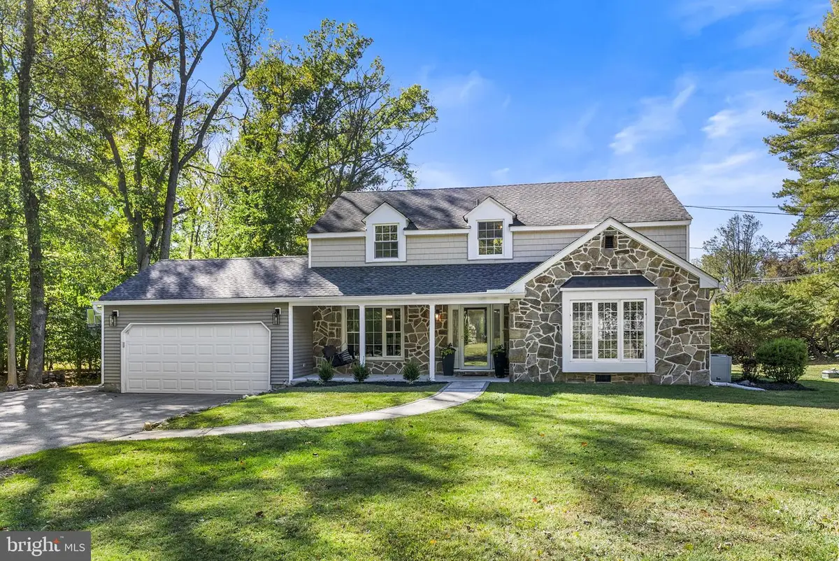 90 Peck Rd, Downingtown, PA 19335 - Image #1