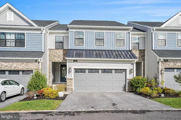 214 Iris Ln, CHESTER SPRINGS, PA 19425