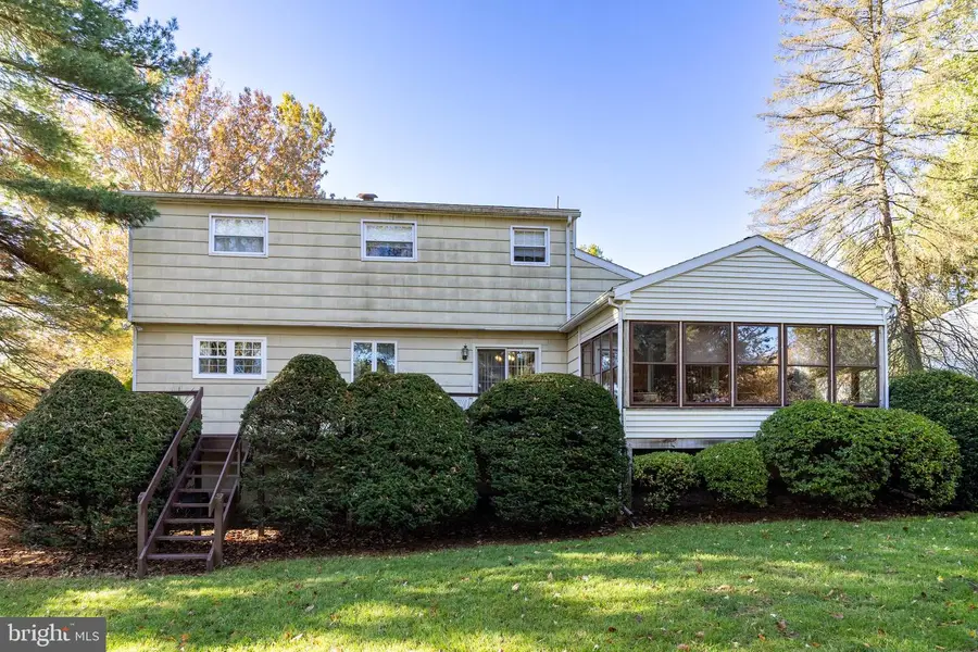 1025 Darby Ct, Pottstown, PA 19465 - Image #2