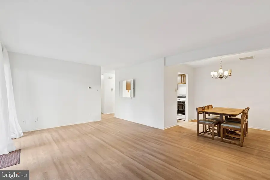 71 Drummers Ln, Wayne, PA 19087 - Image #2