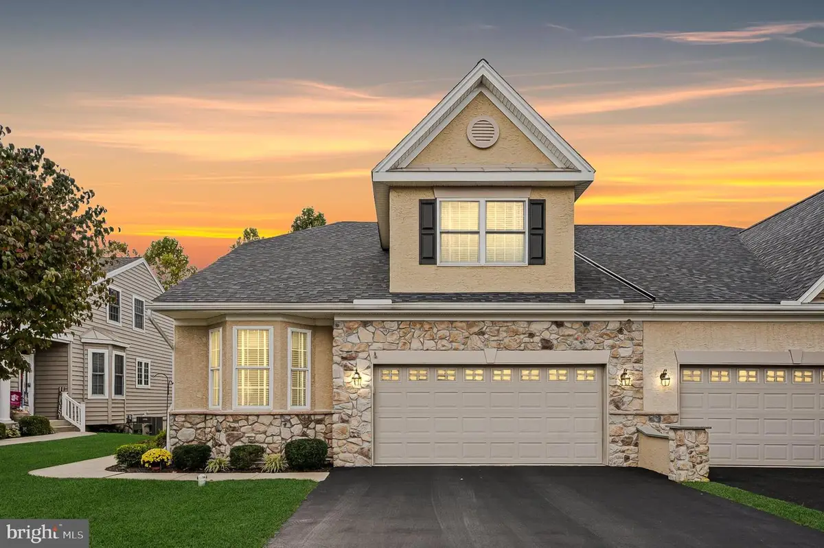 524 Hodgson Cir, West Grove, PA 19390 - Image #1