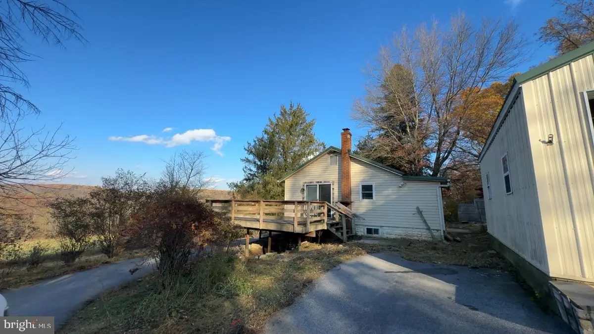 843 N Manor Rd, Honey Brook, PA 19344 - Image #1