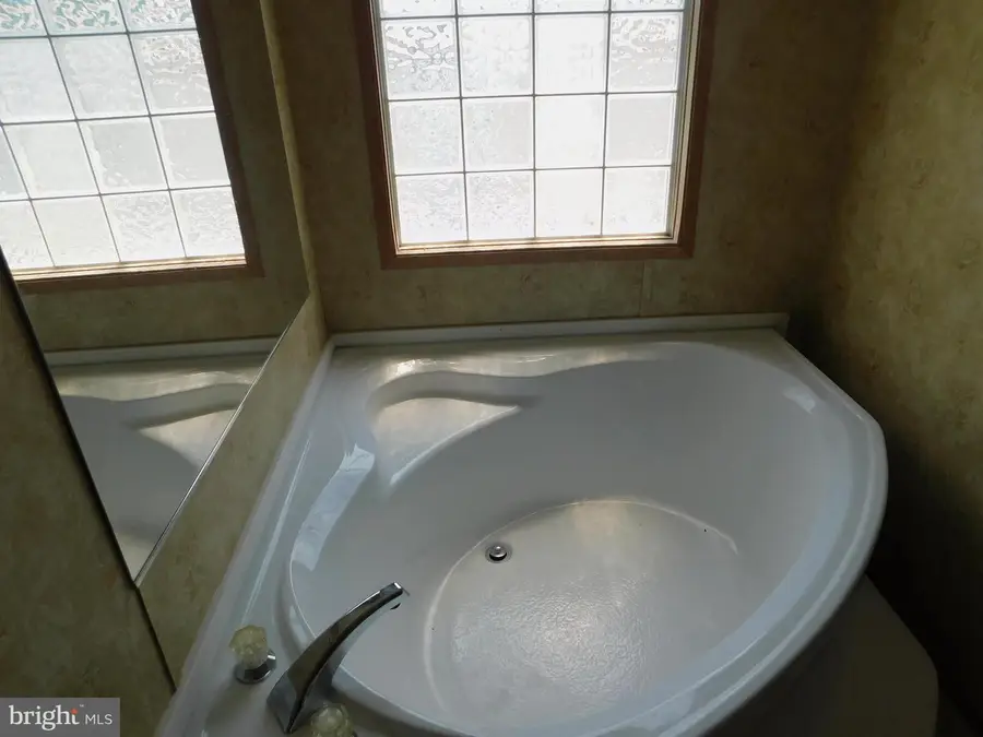 211 Michael Rd, Honey Brook, PA 19344 - Image #2