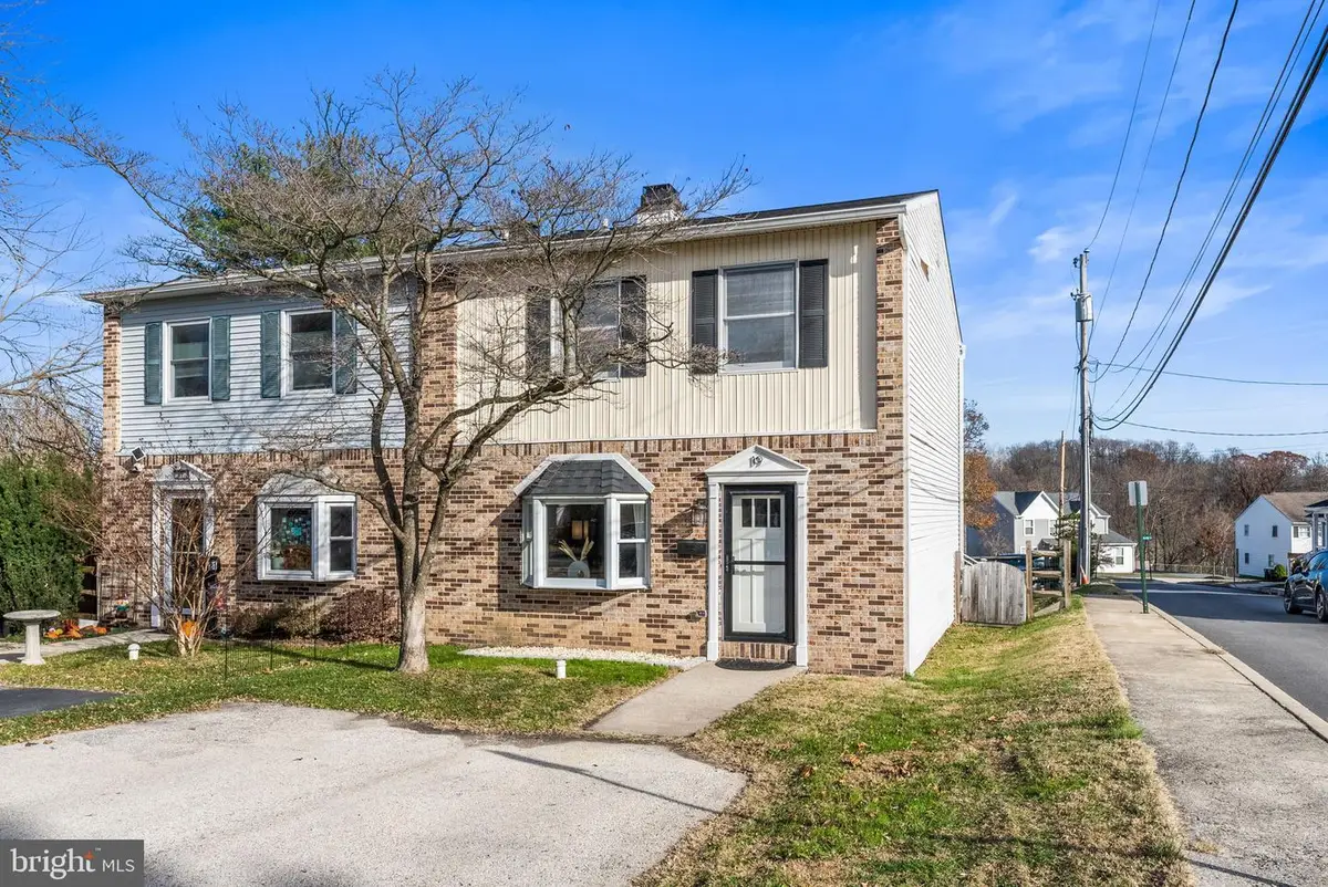 19 Evergreen Ln, Phoenixville, PA 19460 - Image #1
