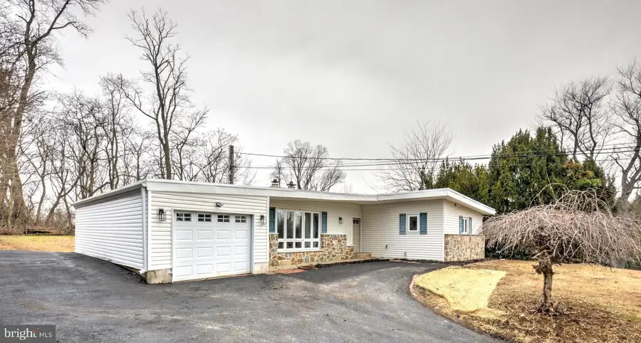 904 S Chester Rd, West Chester, PA 19382 - Image #2