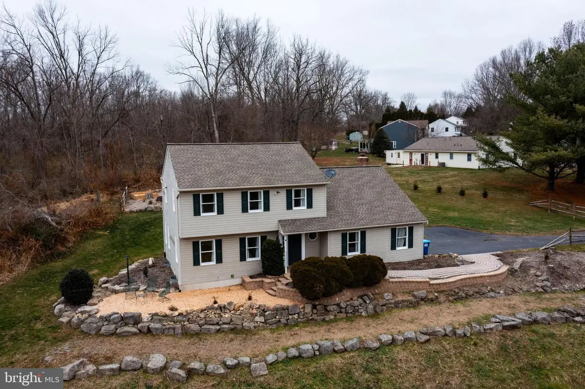 241 Dove Dr, Honey Brook, PA 19344 - Image #1