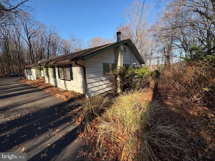 37 Oak Ln, Malvern, PA 19355 - Image #2