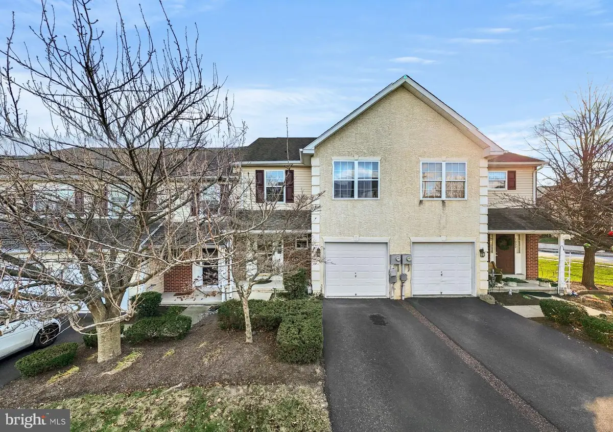 1050 Square Dr #2, Phoenixville, PA 19460 - Image #1