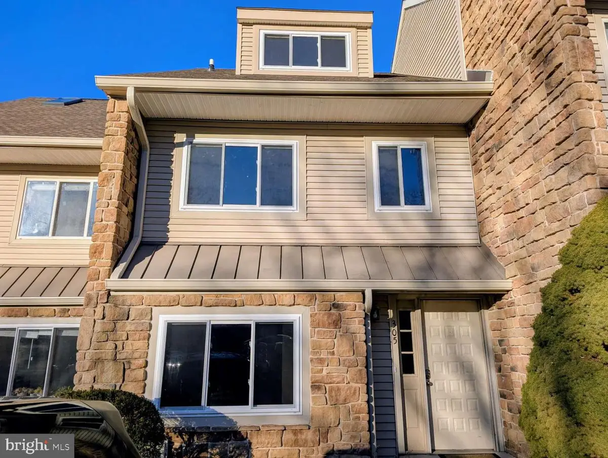 305 Paddock Dr, Chesterbrook, PA 19087 - Image #1