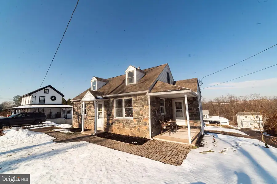 793 E Schuylkill Rd, Pottstown, PA 19465 - Image #2