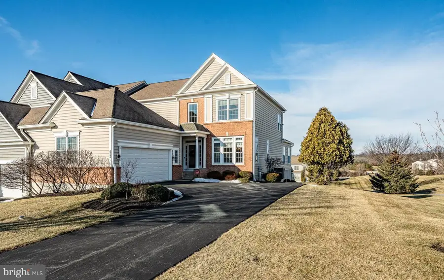 300 S Caldwell Cir, Downingtown, PA 19335 - Image #2